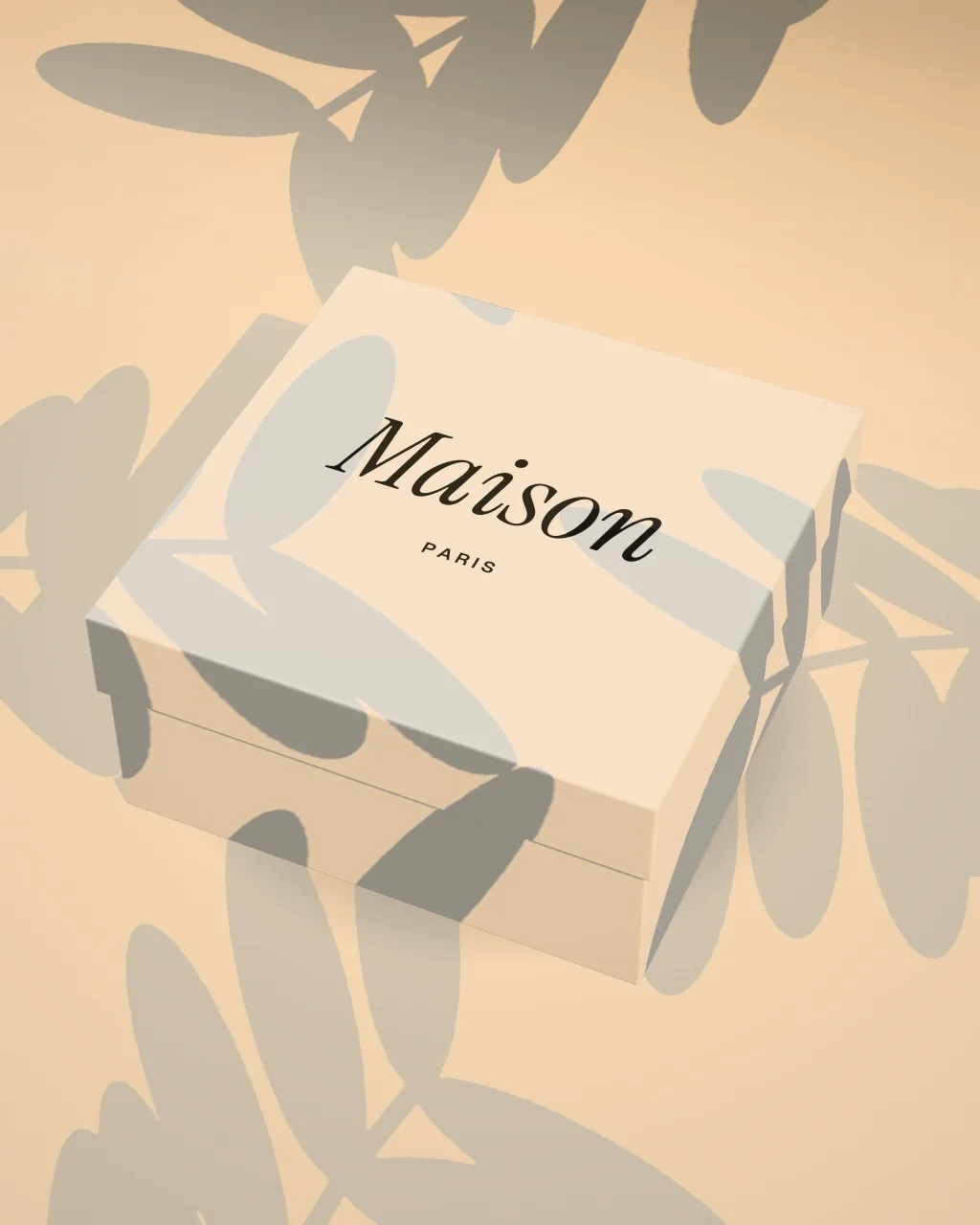 Mockup: Caja de regalo con tapa bajo una luz de sol cálida, vista en ángulo