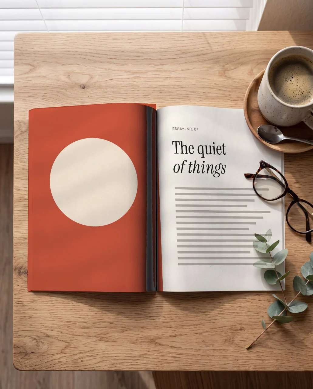 Mockup: Doble página de revista sobre roble