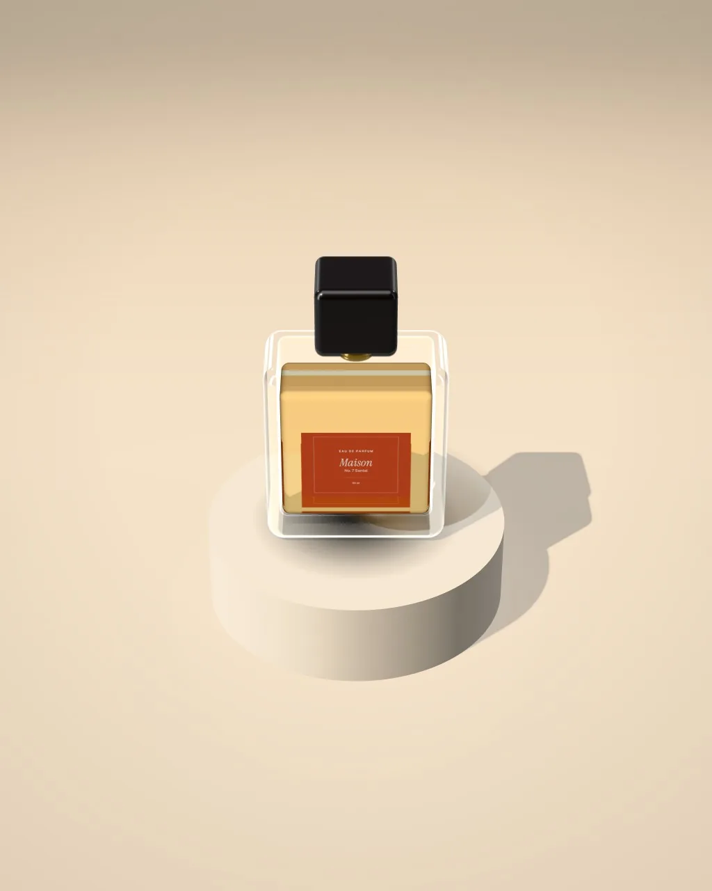 Mockup: Frasco de perfume sobre un podio color arena, desde arriba