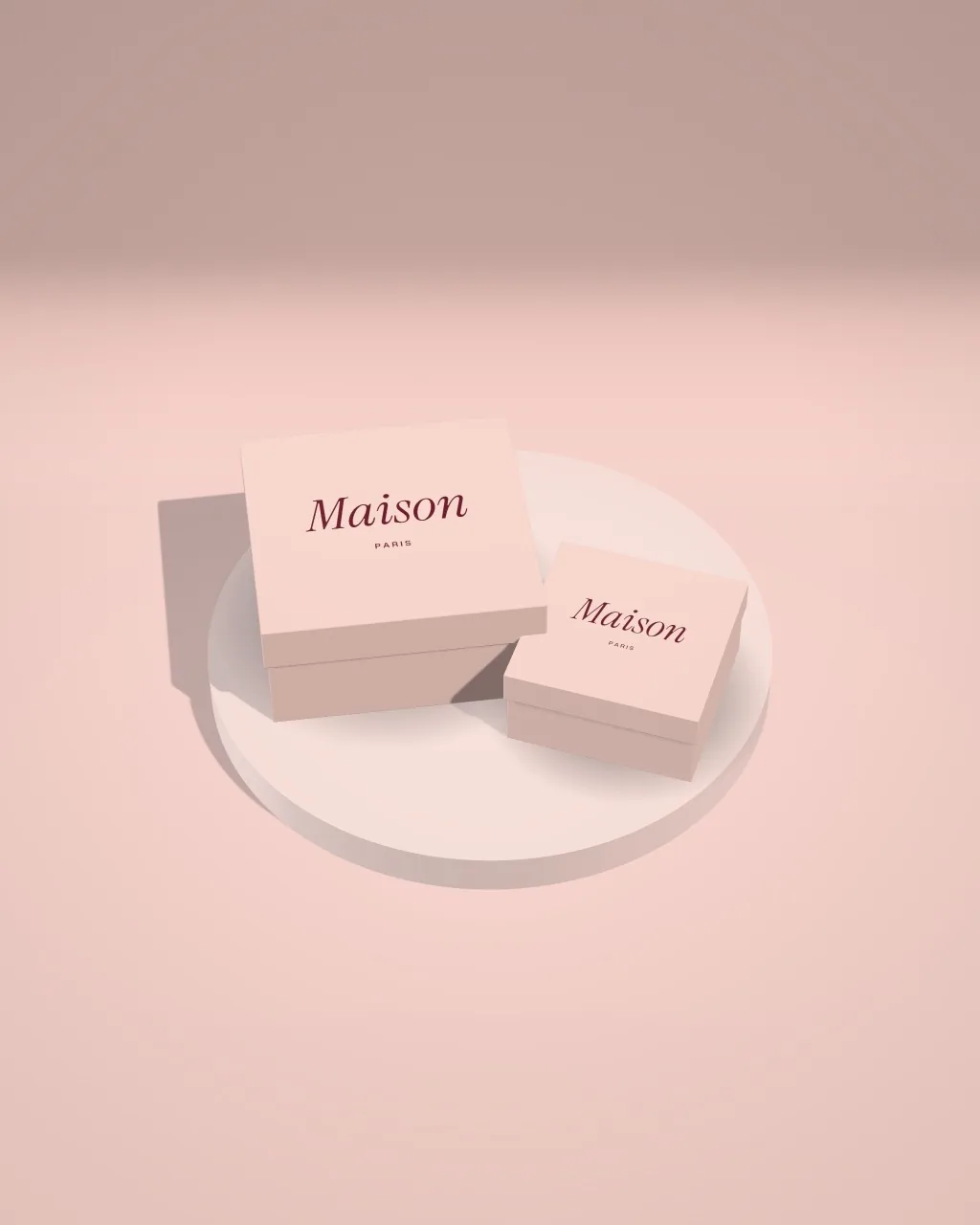 Mockup: Pila de cajas de regalo sobre un podio rosa palo