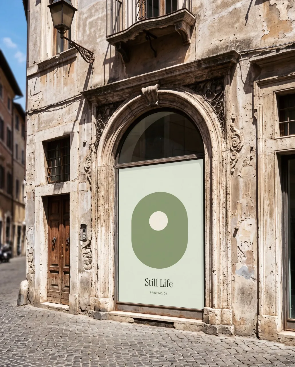 Mockup: Vitrine em fachada antiga