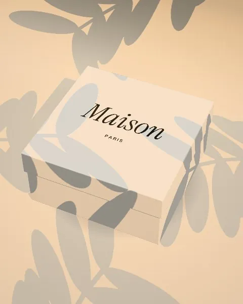 Gift box with lid · Sunlight · angled mockup