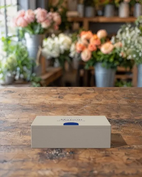 Mailer box · Florist mockup